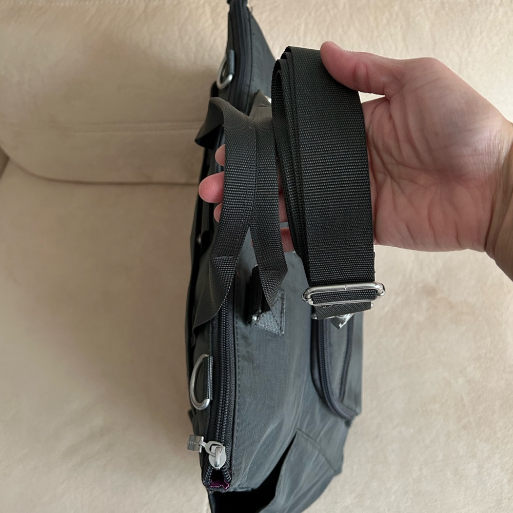 Baggallini Versatile Convertible Work, Travel Bag… - image 7